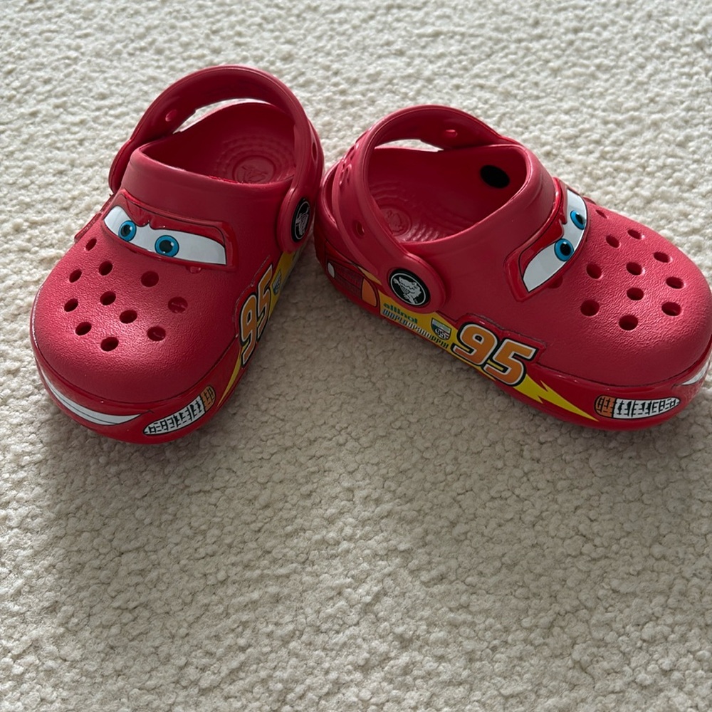 Crocs Kids Lightning McQueen clogs, size 6